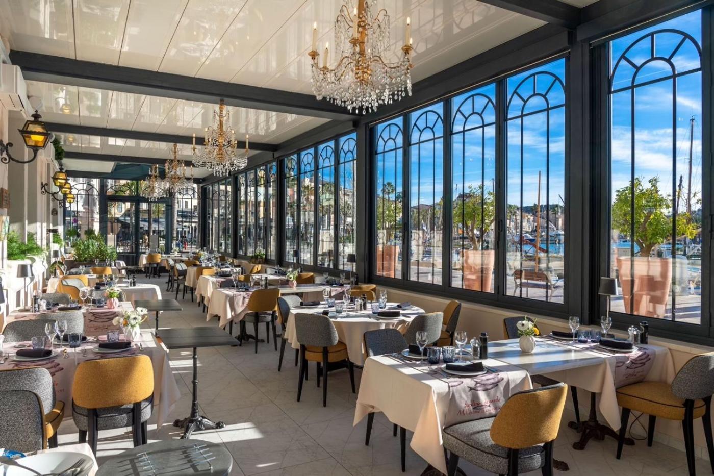 Hotel Restaurant De La Tour Sanary-sur-Mer Buitenkant foto