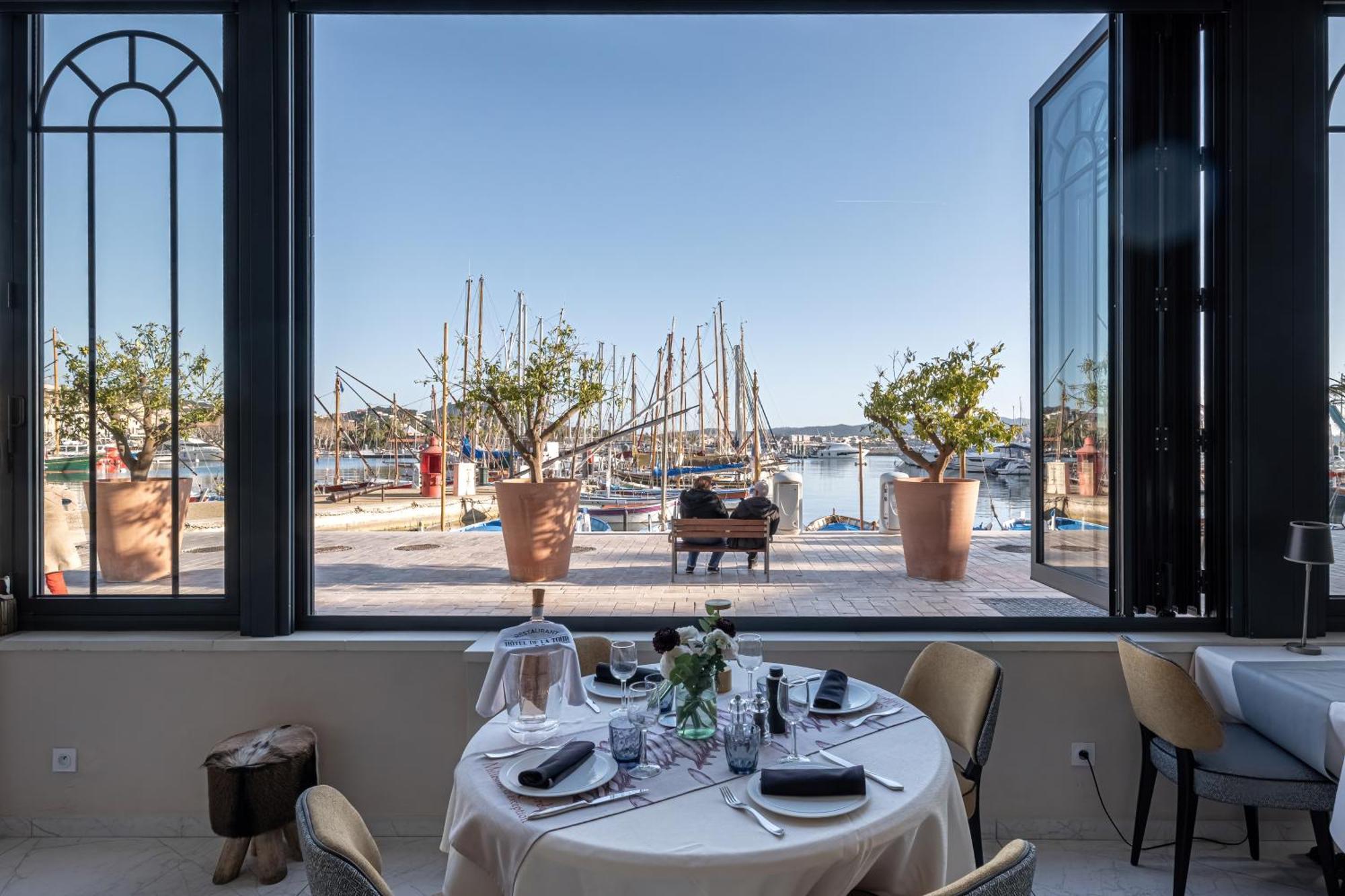 Hotel Restaurant De La Tour Sanary-sur-Mer Buitenkant foto