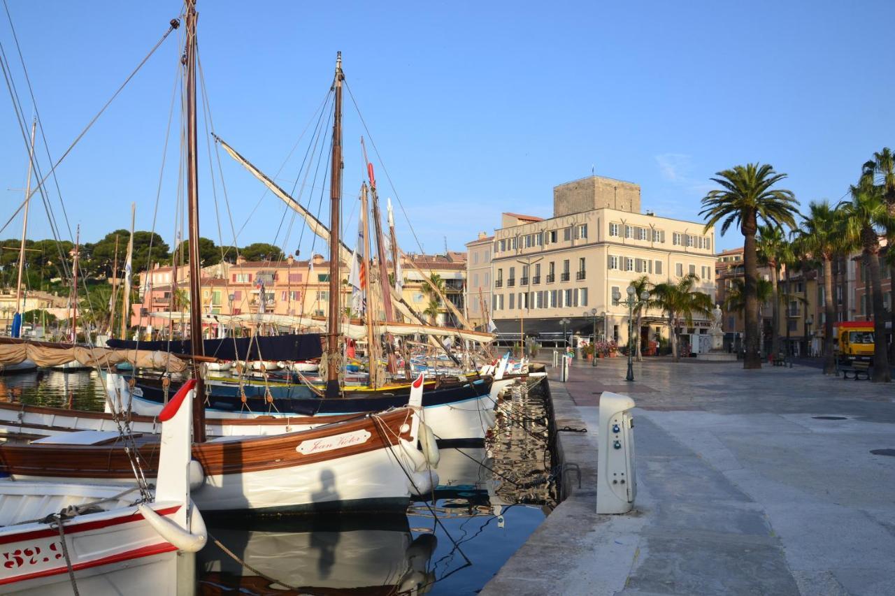 Hotel Restaurant De La Tour Sanary-sur-Mer Buitenkant foto